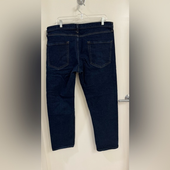 Men's Straight-Fit Jeans Size: 40W x 32L - Picture 3 of 10
